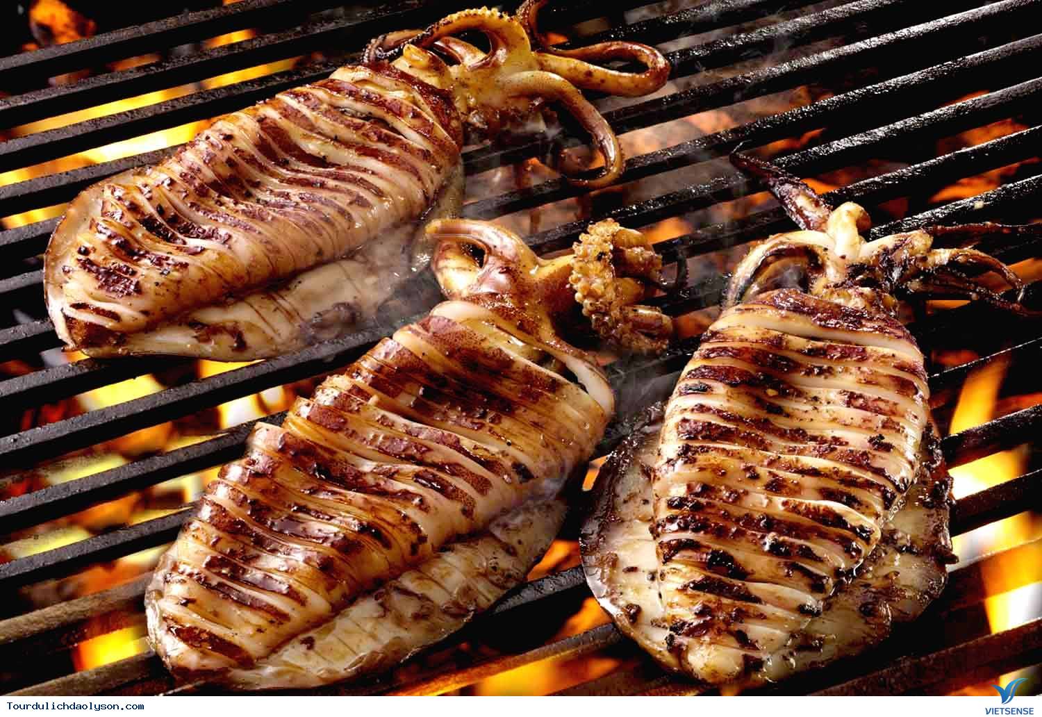 Rộn ràng du xuân trên đảo Lý Sơn - Ảnh 4