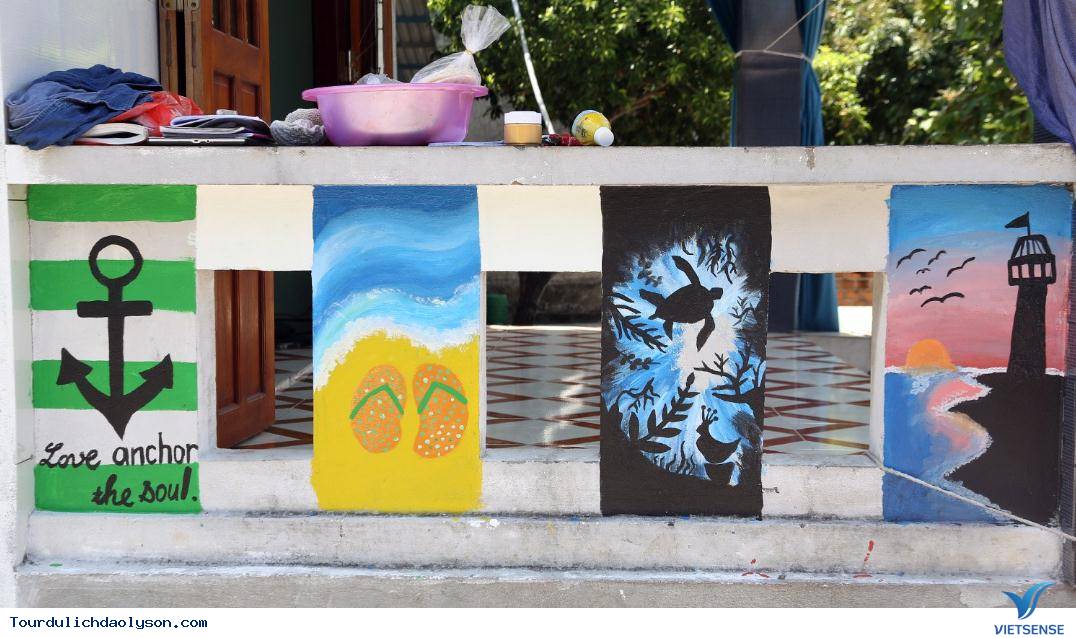 Rủ nhau tới làng bích họa An Bình – Lý Sơn, để ngâm mình cùng những bức hình kỳ quái - Ảnh 2 Rủ nhau tới làng bích họa An Bình – Lý Sơn, để ngâm mình cùng những bức hình kỳ quái - Ảnh 2