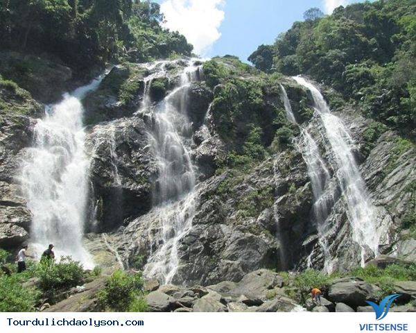 Suối Lệ Trinh khu thăm quan sinh thái Quảng Ngãi - Ảnh 1