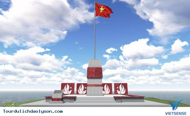 Tặng 1.000 lá cờ Tổ quốc cho ngư dân Lý Sơn - Ảnh 1