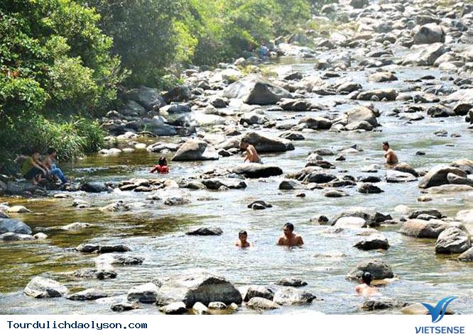 Trong xanh dòng suối Trà Bói Xứ Quảng - Ảnh 1