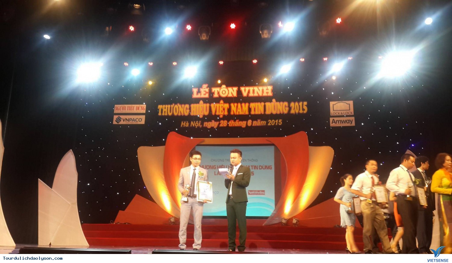 2015 - THƯƠNG HIỆU VIỆT NAM TIN DÙNG” 2015 - THƯƠNG HIỆU VIỆT NAM TIN DÙNG”