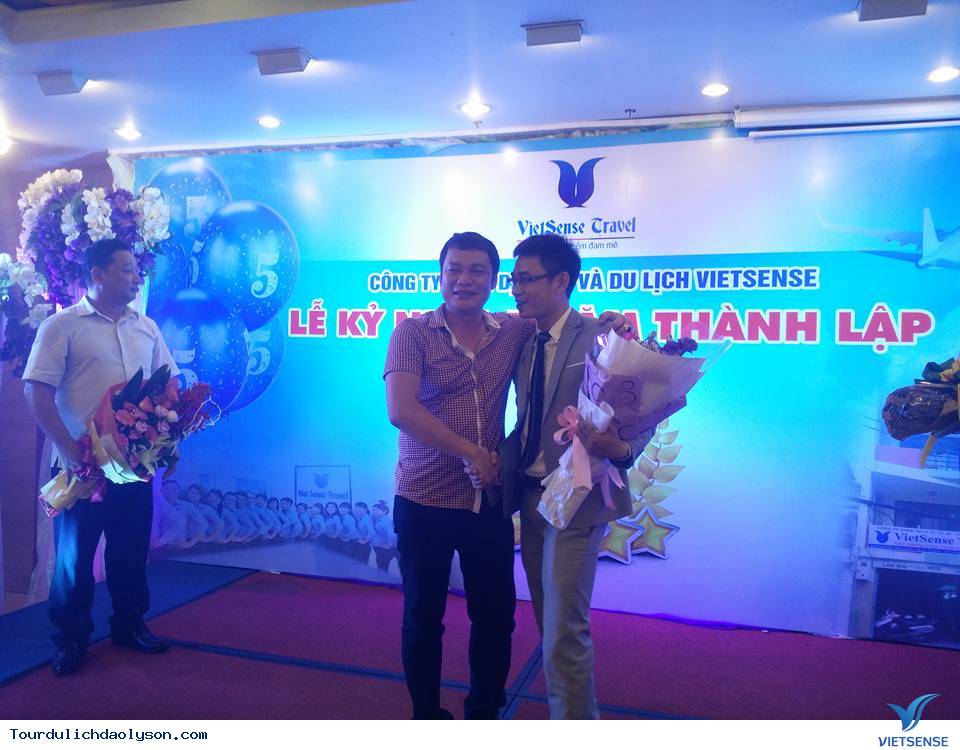 VietSense Travel Hân Hoan Kỷ Niệm 5 Năm Thành Lập - Ảnh 3 VietSense Travel Hân Hoan Kỷ Niệm 5 Năm Thành Lập - Ảnh 3